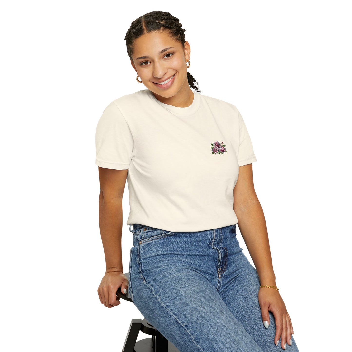 Simple Rose Bouquet Embroidered T-Shirt with Sleeve Detail