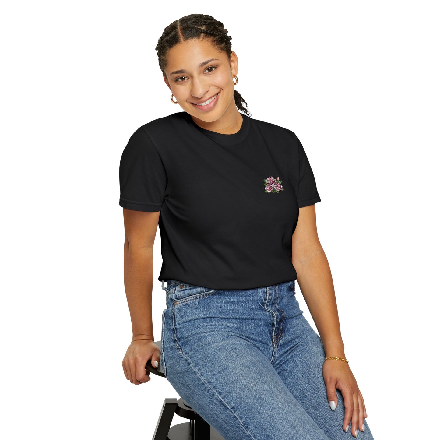 Simple Rose Bouquet Embroidered T-Shirt with Sleeve Detail
